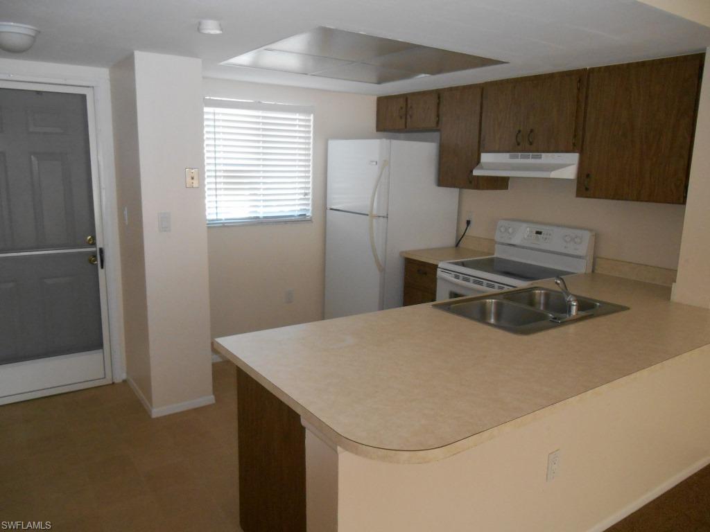 PINEWOOD SOUTH CONDO - Residential