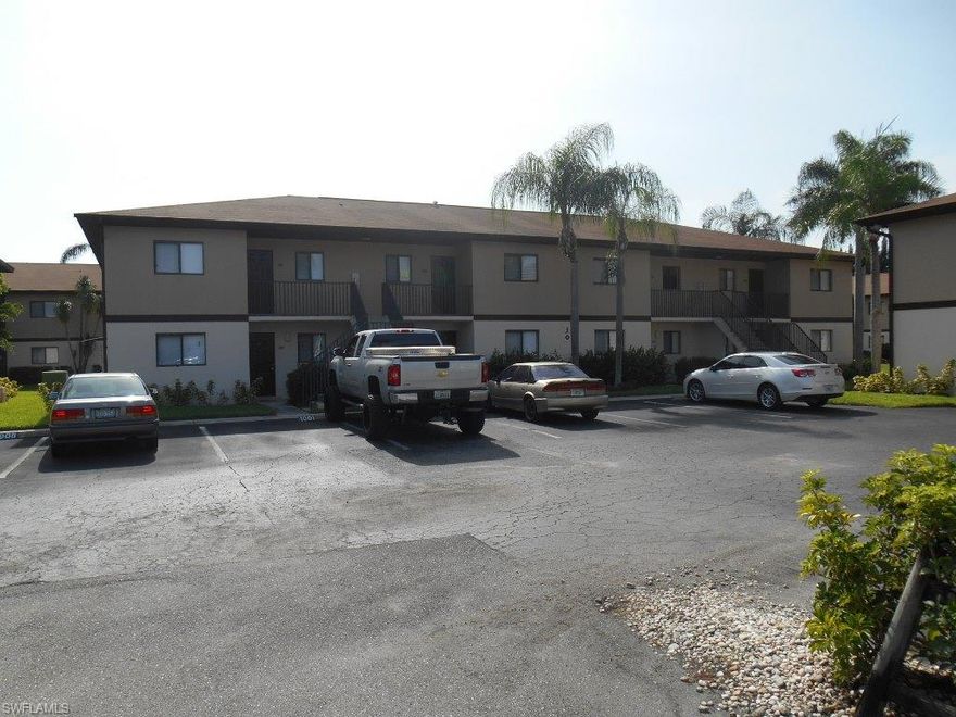 What a great opportunity within Pinewood South Condominium! 801 sq ft under air, built in 1984, second (top) floor unit, 2 bedrooms, 2 bathrooms, screened porch and open assigned parking! Freddie Mac Owned sold as-is - Special Addenda, solid pre-qualification letter or proof of cash with all offers. Buyer to pay doc stamps on deed. This is NOT a short sale-fast response seller. Great opportunity in a great location-don’t miss it!