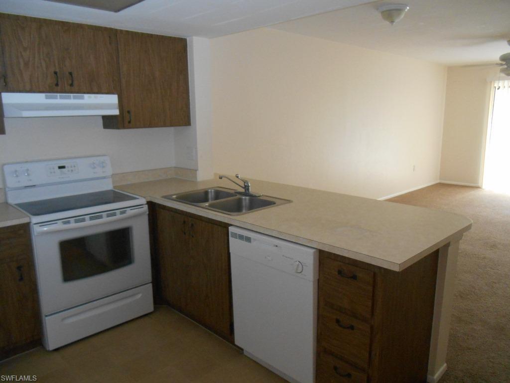 PINEWOOD SOUTH CONDO - Residential