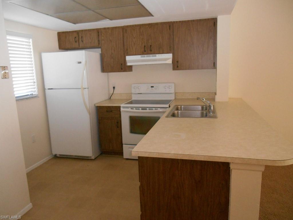 PINEWOOD SOUTH CONDO - Residential