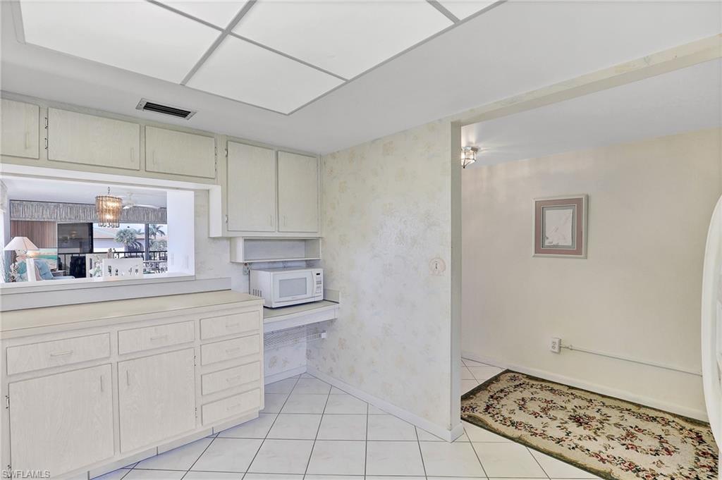 FOUNTAINS III - Residential