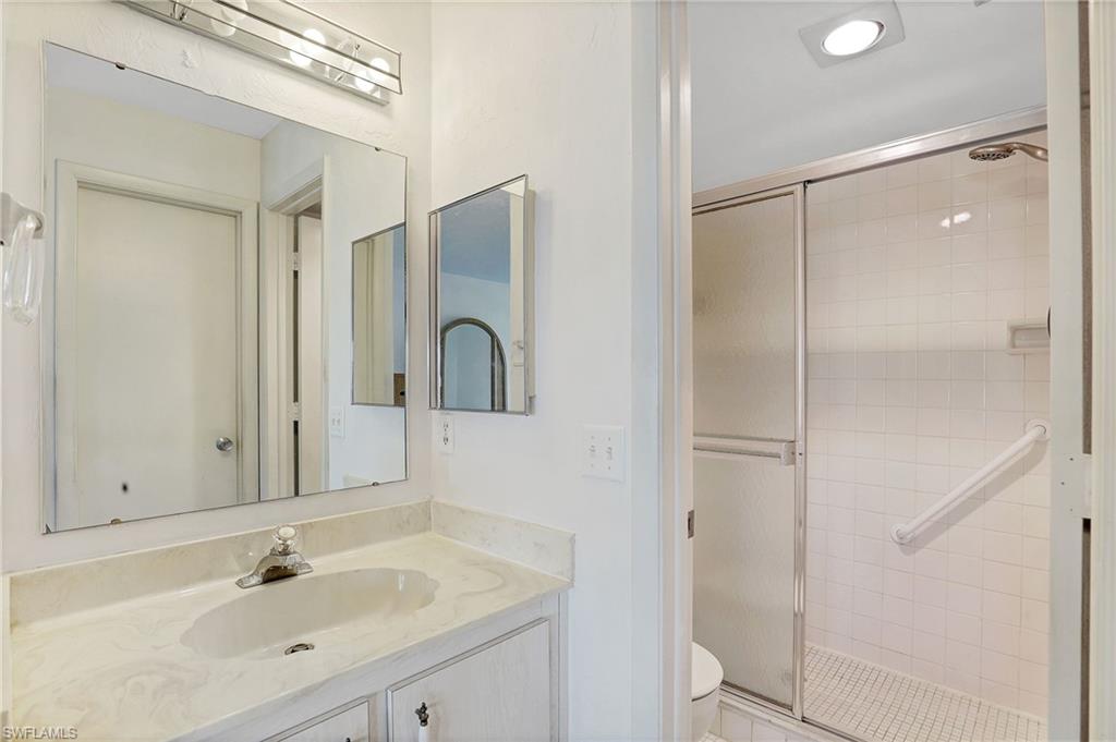 FOUNTAINS III - Residential