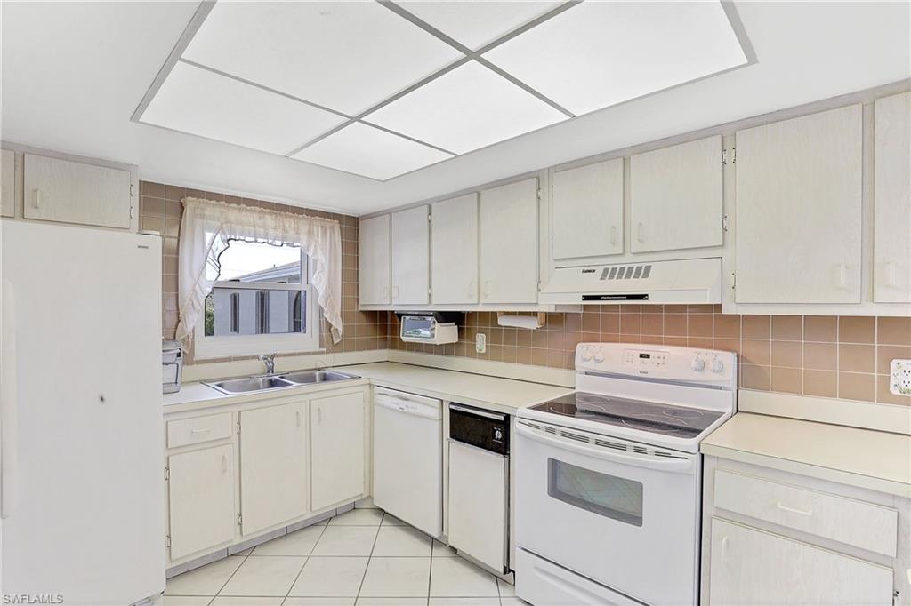 FOUNTAINS III - Residential