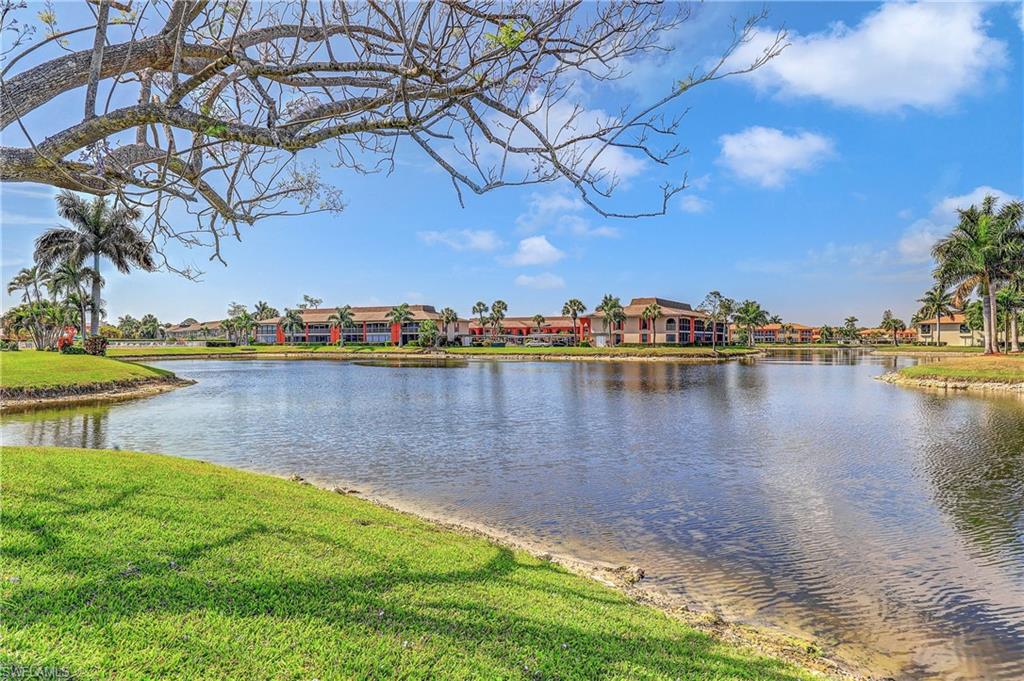 FOUNTAINS III - Residential
