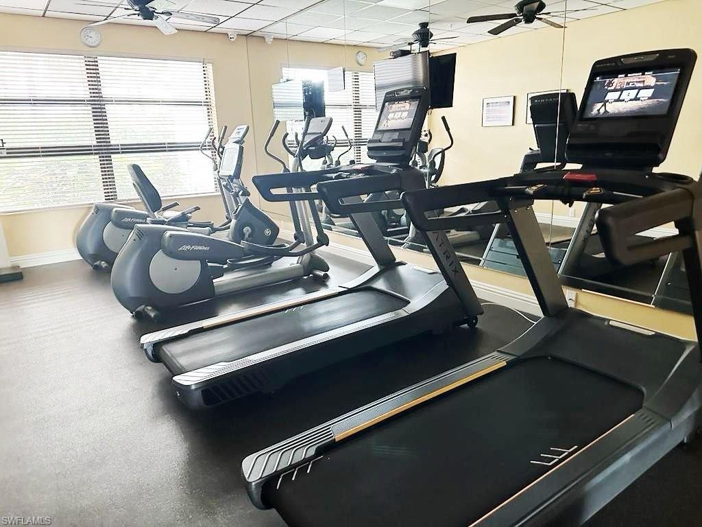 ROYAL SEAFARER - Residential