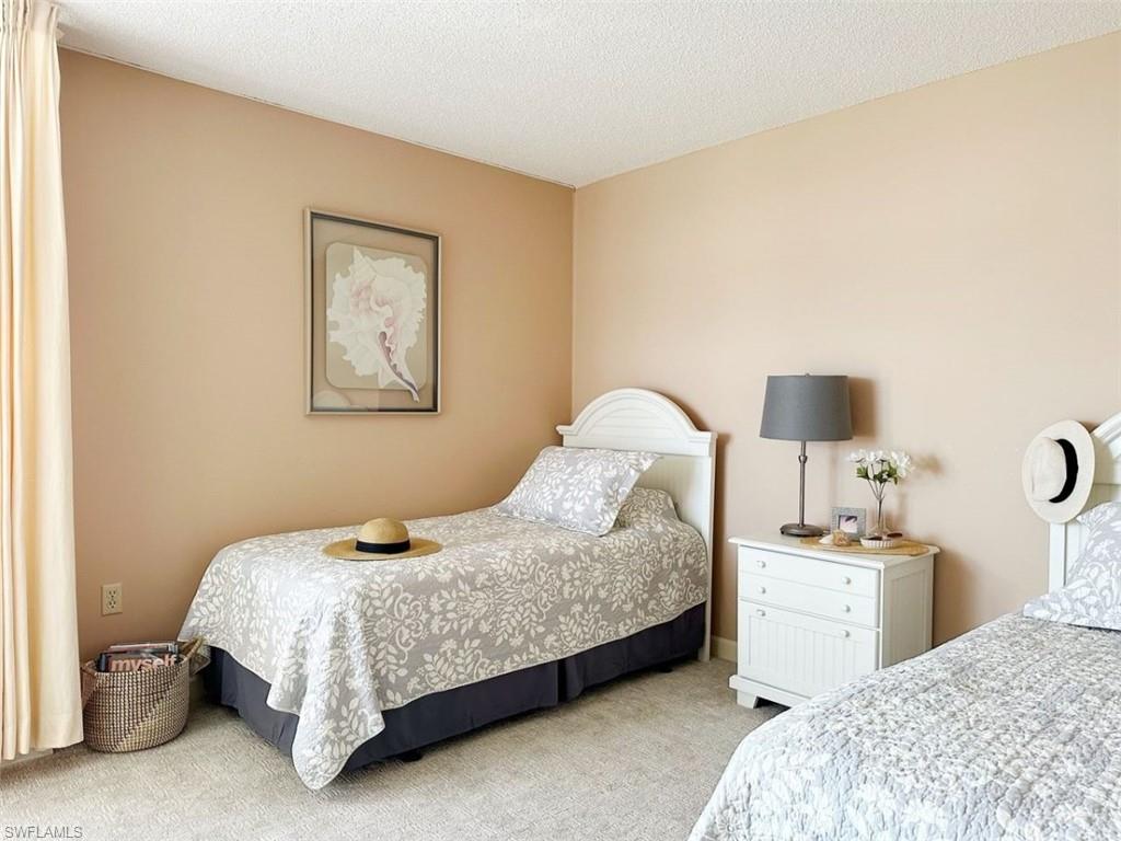 ROYAL SEAFARER - Residential