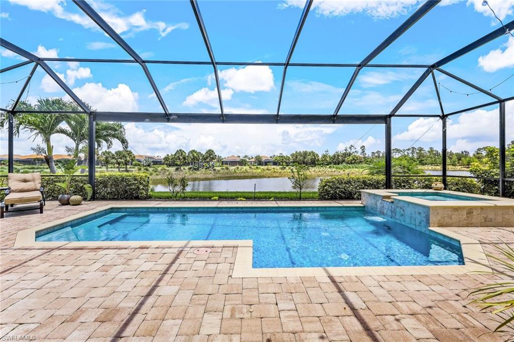 ESPLANADE - Residential