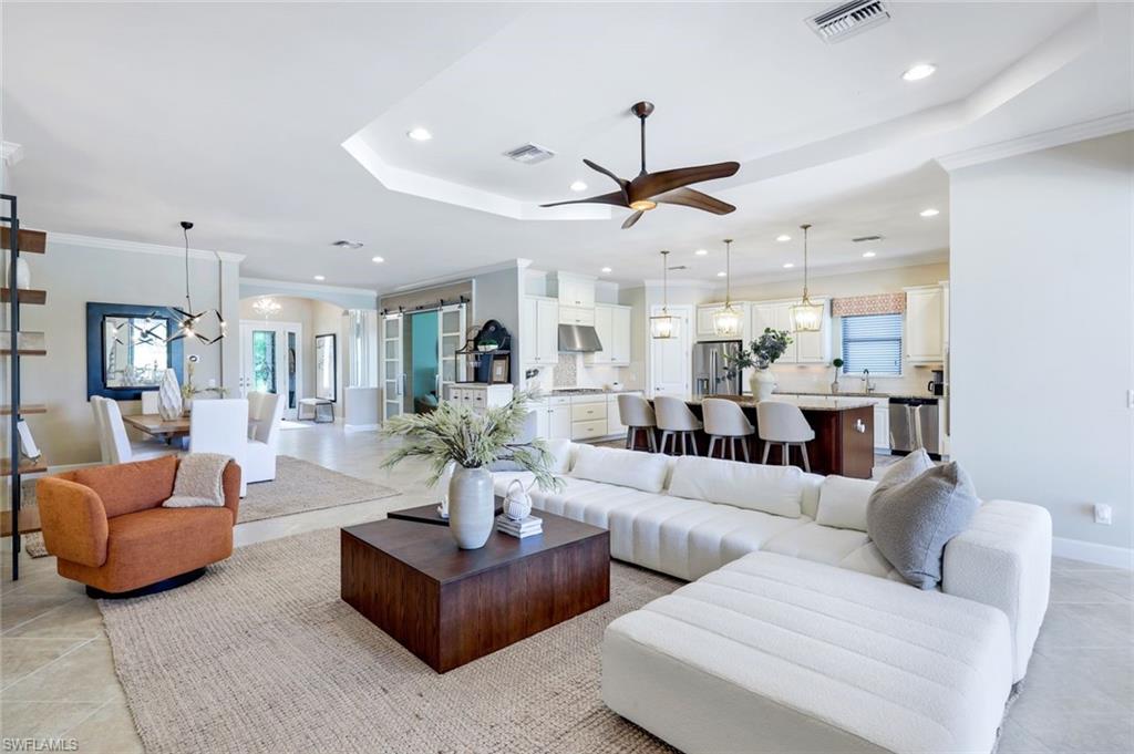 ESPLANADE - Residential