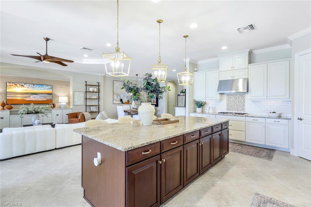 ESPLANADE - Residential