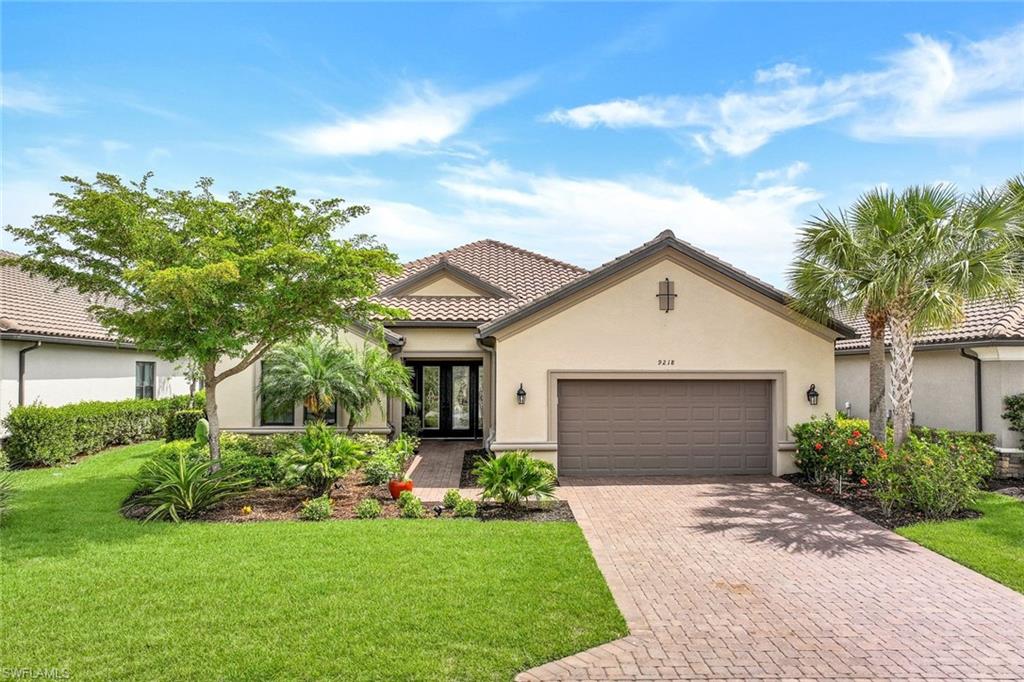 ESPLANADE - Residential