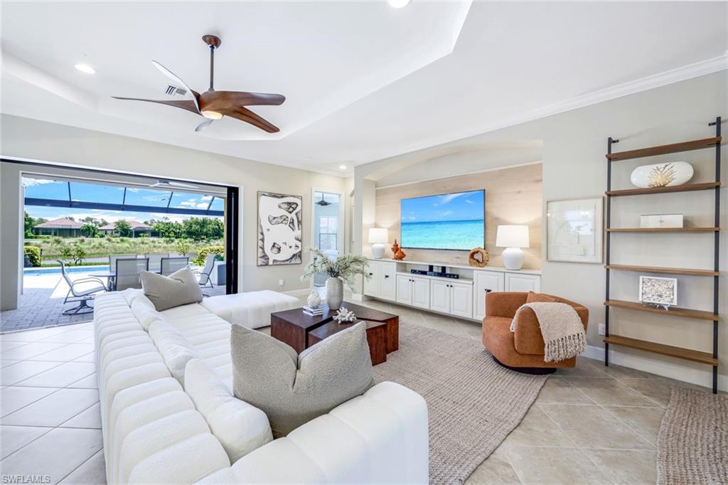 ESPLANADE - Residential