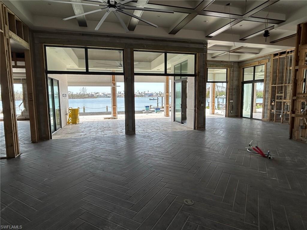 SIESTA ISLES - Residential