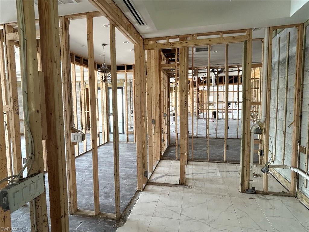 SIESTA ISLES - Residential