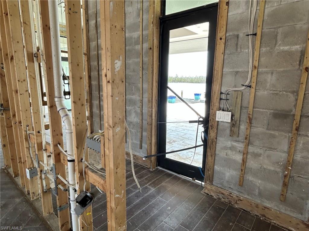 SIESTA ISLES - Residential