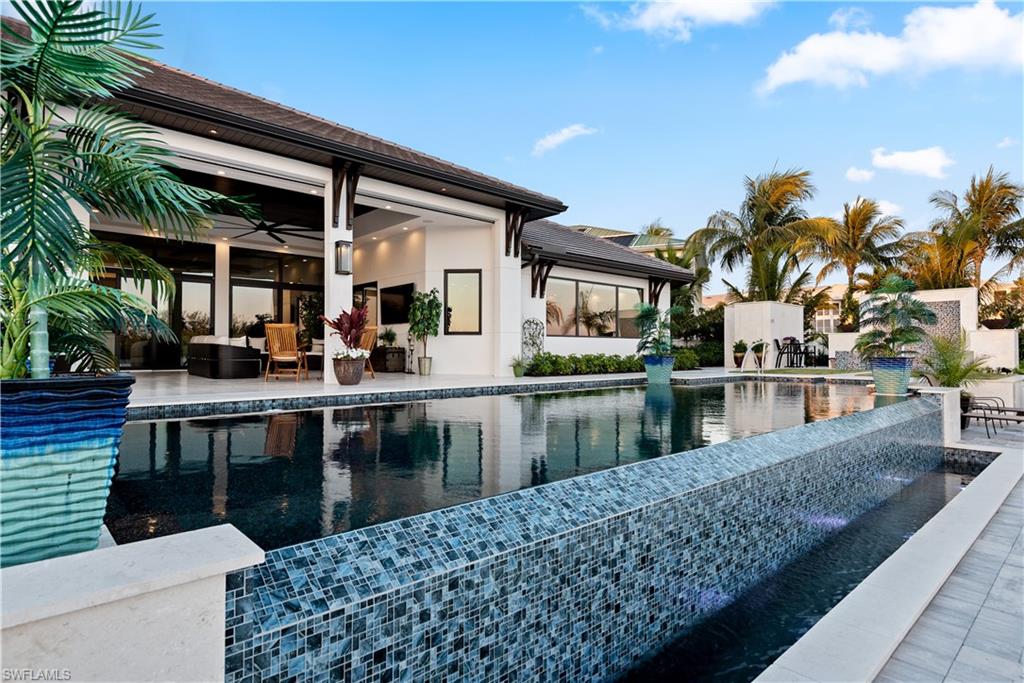 SIESTA ISLES - Residential