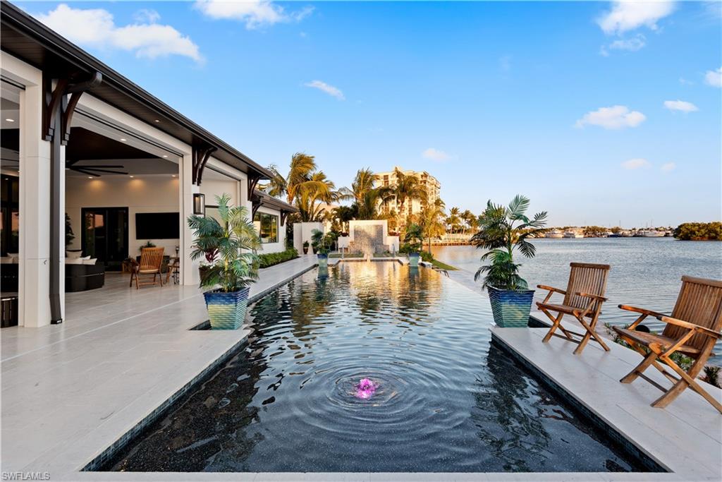 SIESTA ISLES - Residential