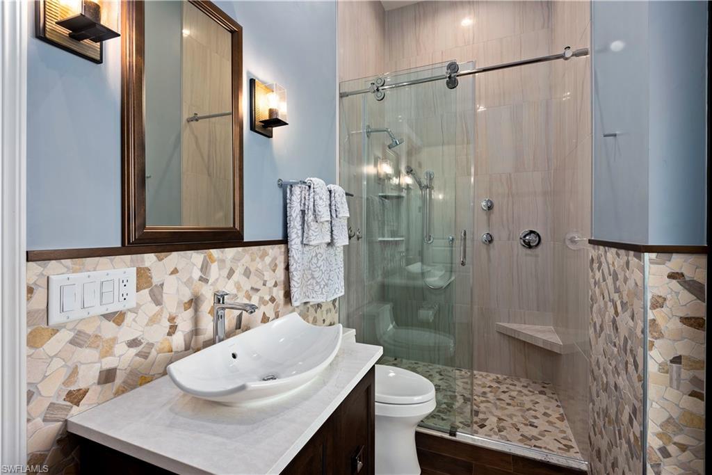 SIESTA ISLES - Residential