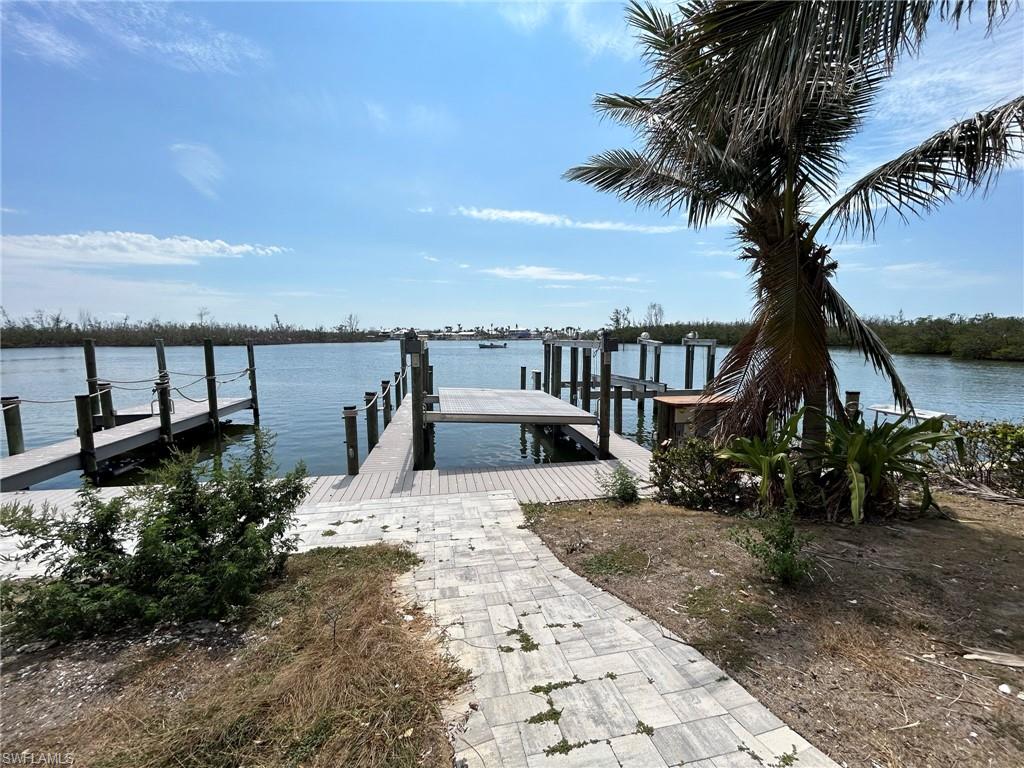 SIESTA ISLES - Residential