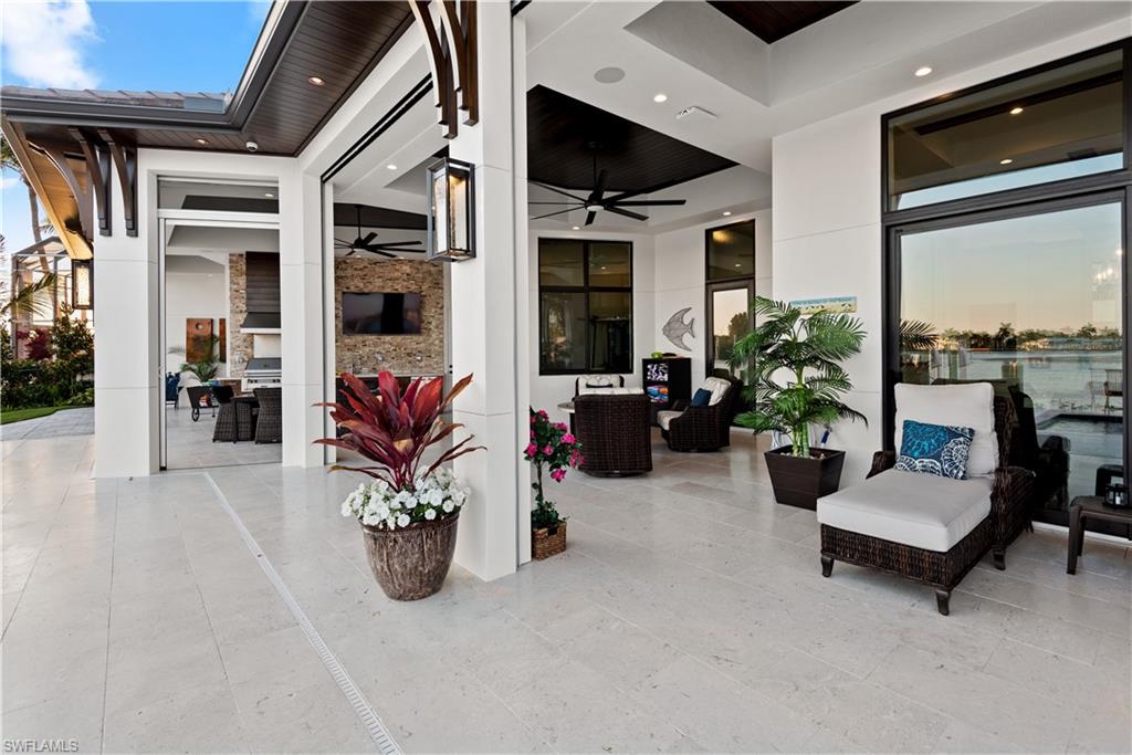 SIESTA ISLES - Residential