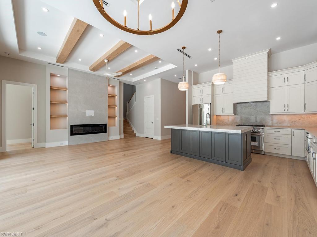 LAKE PARK - Residential