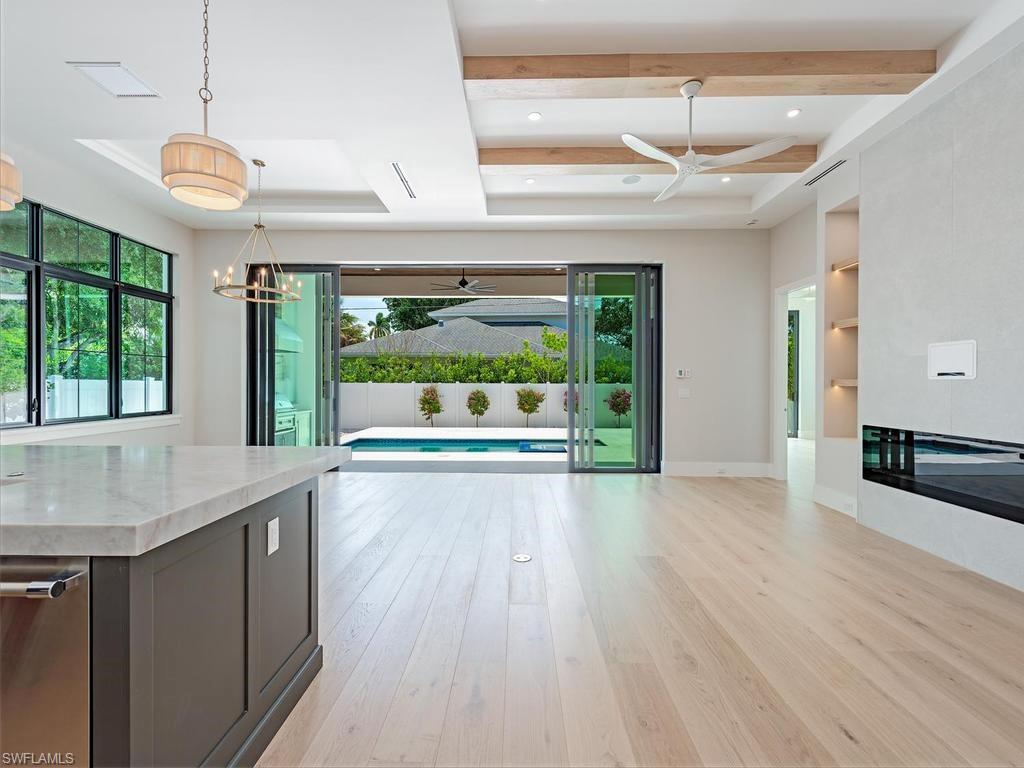 LAKE PARK - Residential