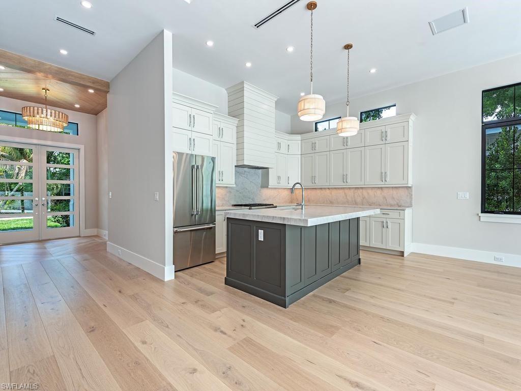 LAKE PARK - Residential