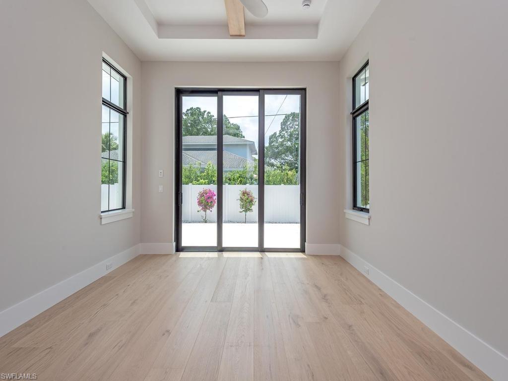 LAKE PARK - Residential