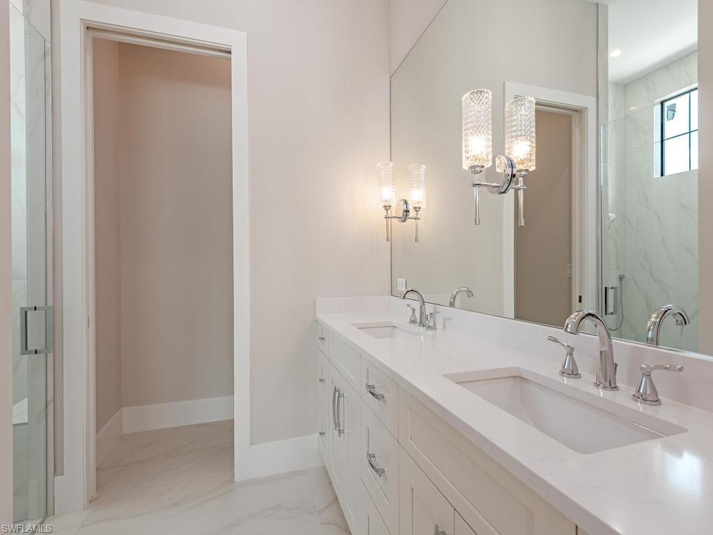 LAKE PARK - Residential