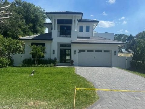 1102 9th AVE N NAPLES FL 34102