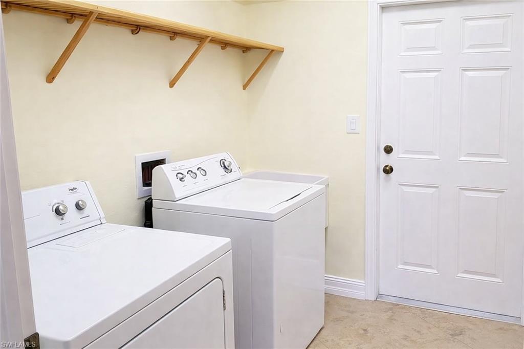 SAN CARLOS PARK - Residential