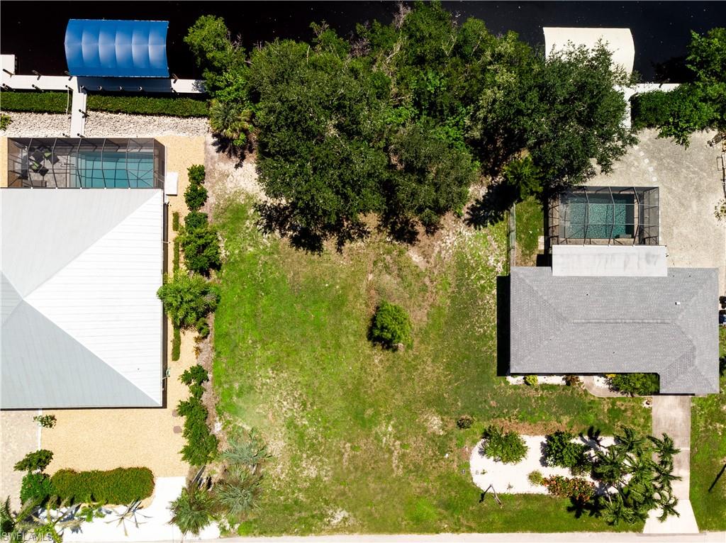 CHARLOTTE SHORES - Land