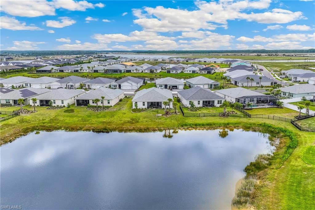 CRESCENT LAKES - Residential