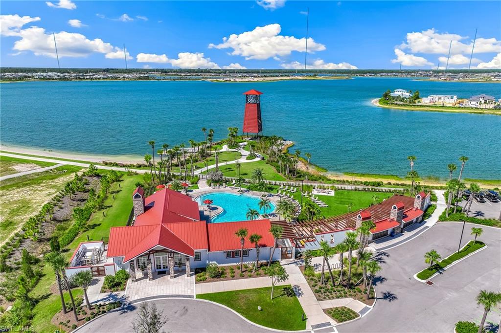 CRESCENT LAKES - Residential