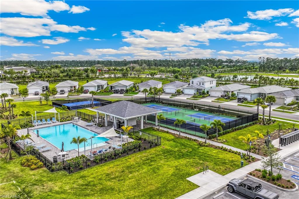 CRESCENT LAKES - Residential