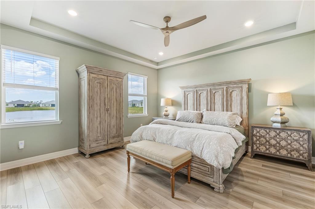 CRESCENT LAKES - Residential