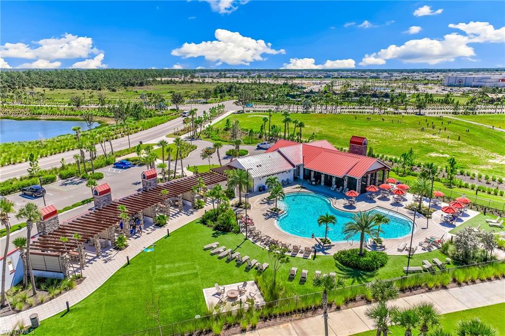 CRESCENT LAKES - Residential