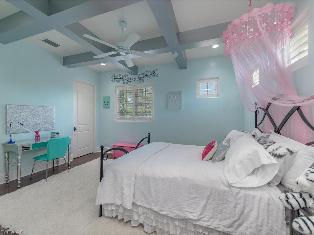 MOORINGS - Residential