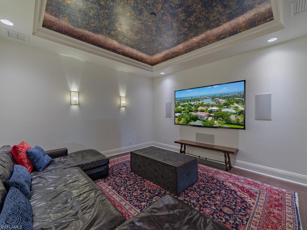 MOORINGS - Residential