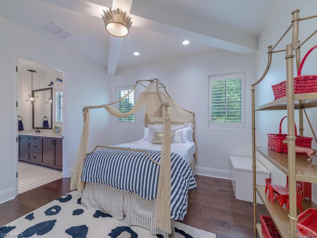 MOORINGS - Residential