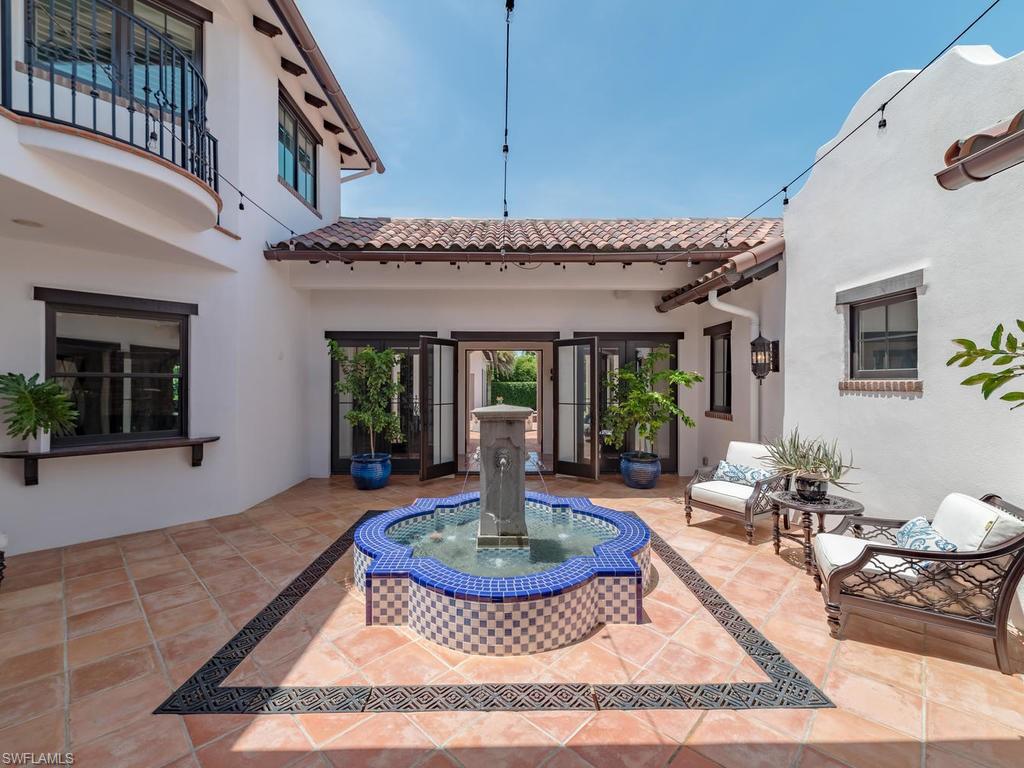 MOORINGS - Residential