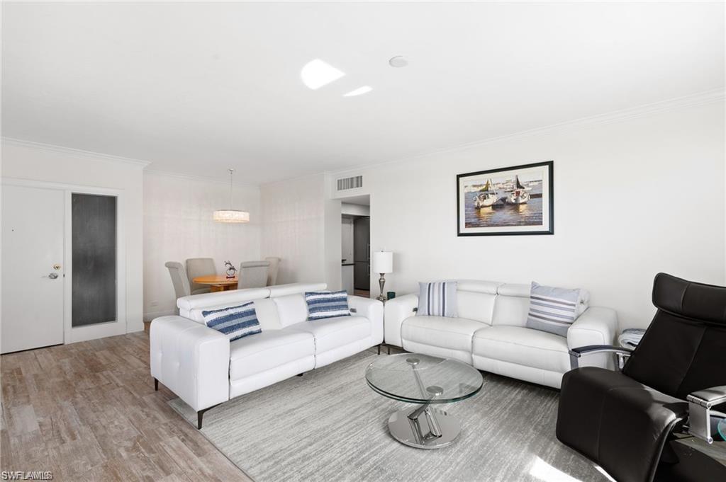 SUNSET HOUSE - Residential Lease