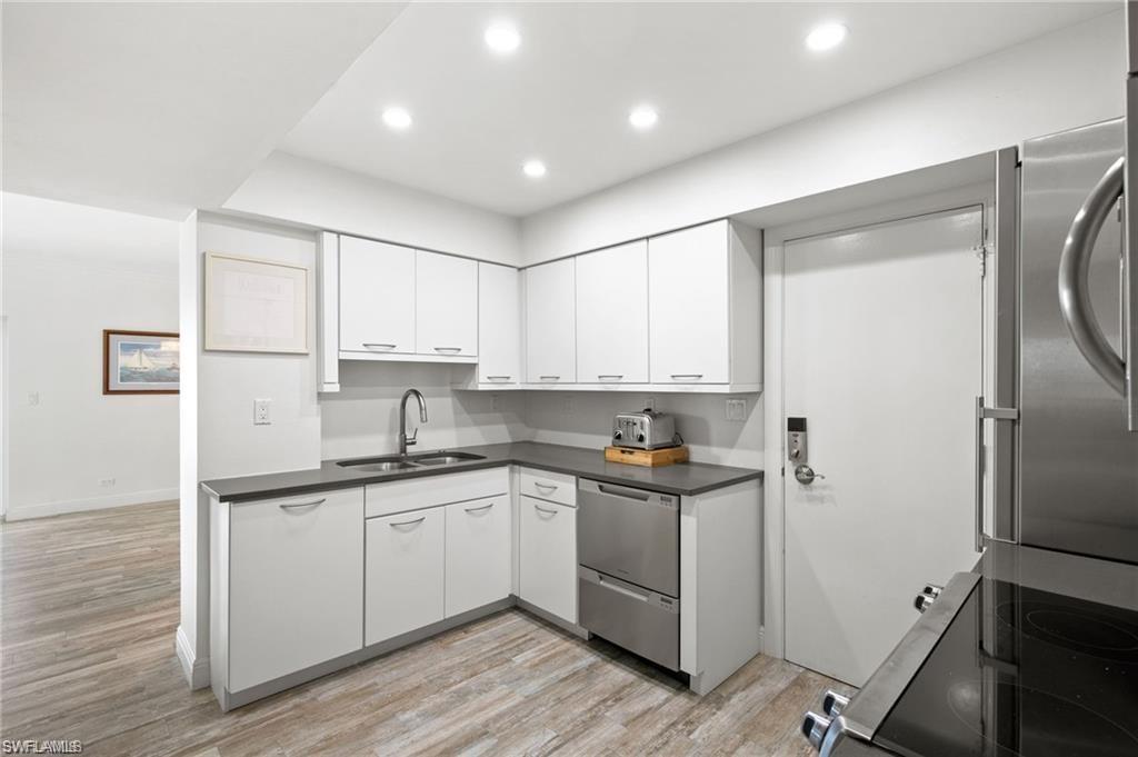 SUNSET HOUSE - Residential Lease