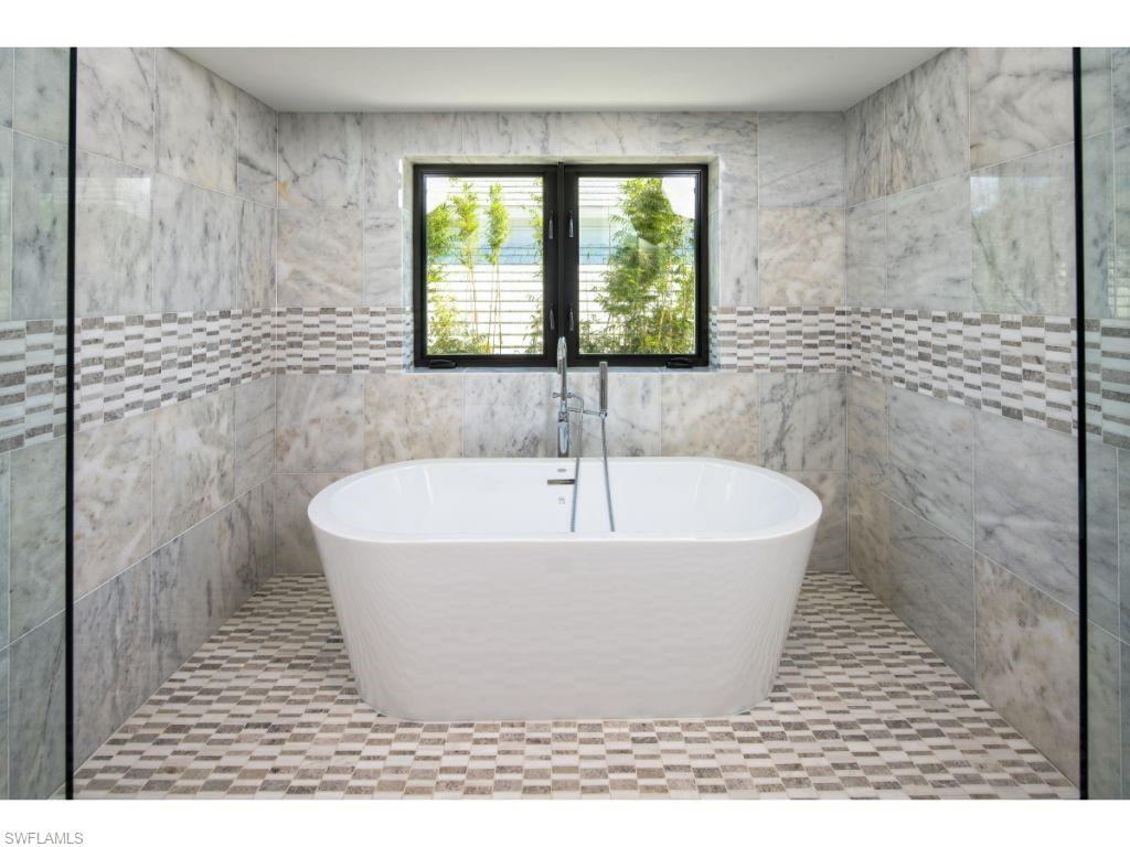 AQUALANE SHORES - Residential