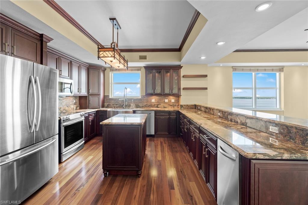 BEAU RIVAGE - Residential