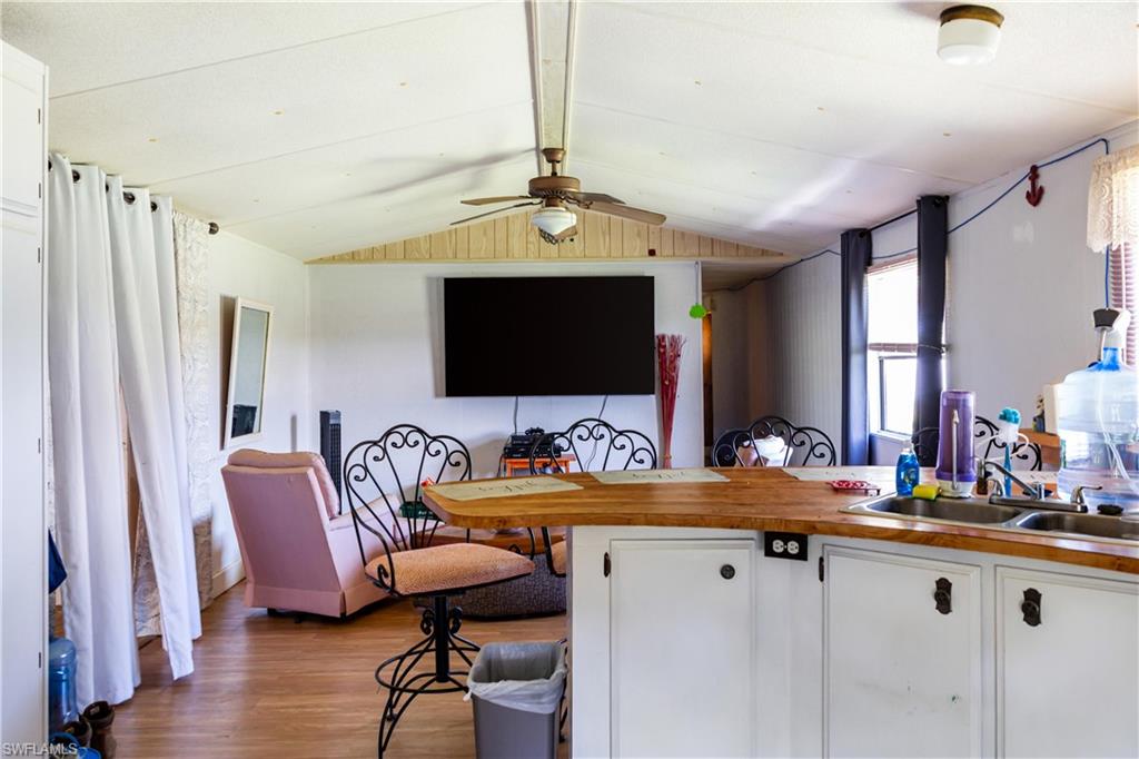 COCONUT GROVE - Residential