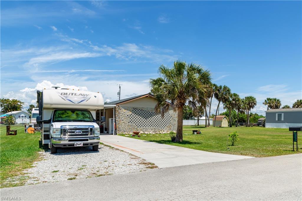 COCONUT GROVE - Residential