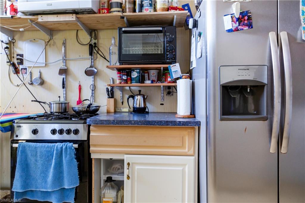 COCONUT GROVE - Residential