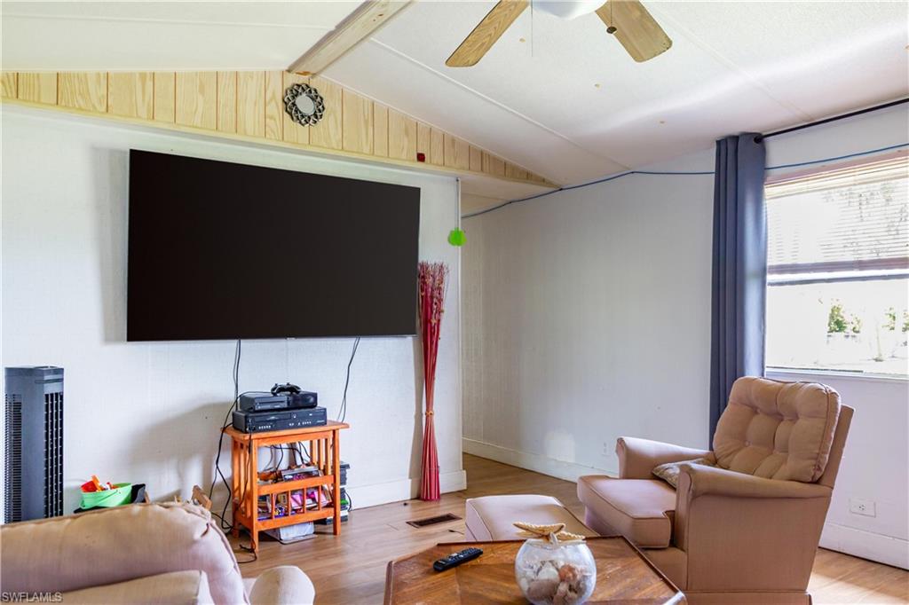 COCONUT GROVE - Residential