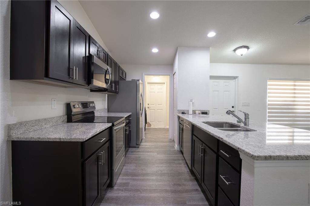 PORT LABELLE - Residential Lease