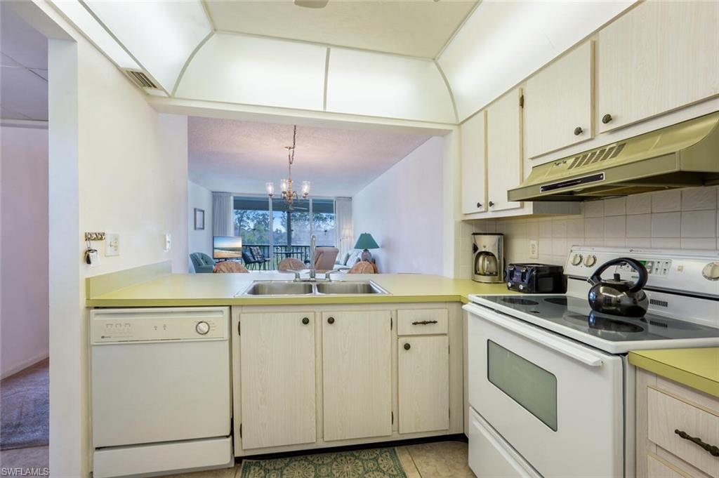 FOREST LAKES - Residential